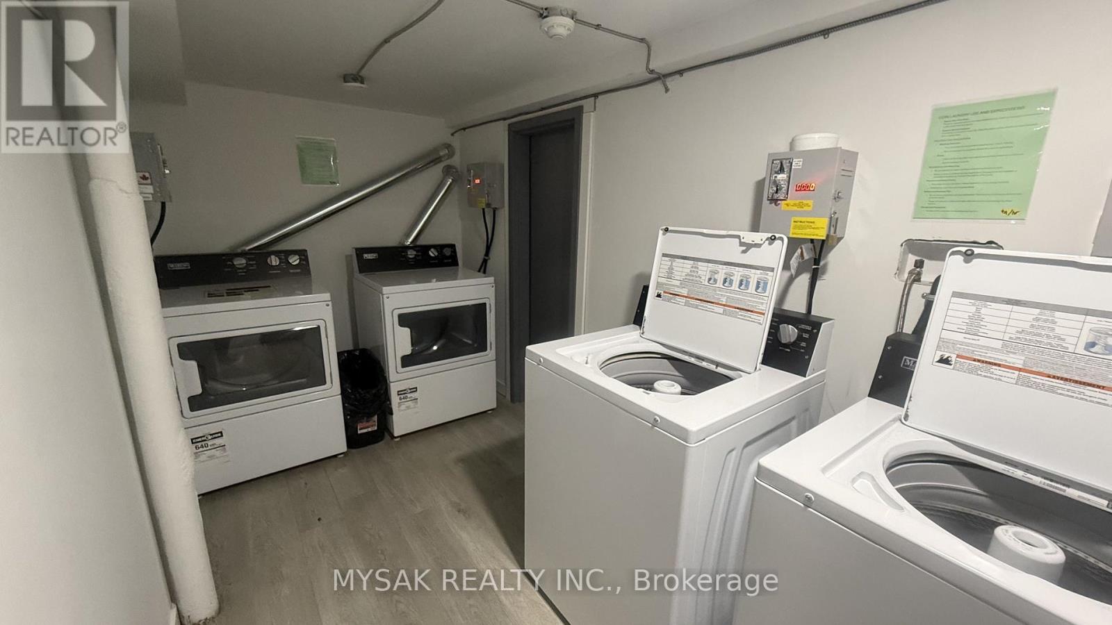 82-84 Welland Avenue Property Photo 15