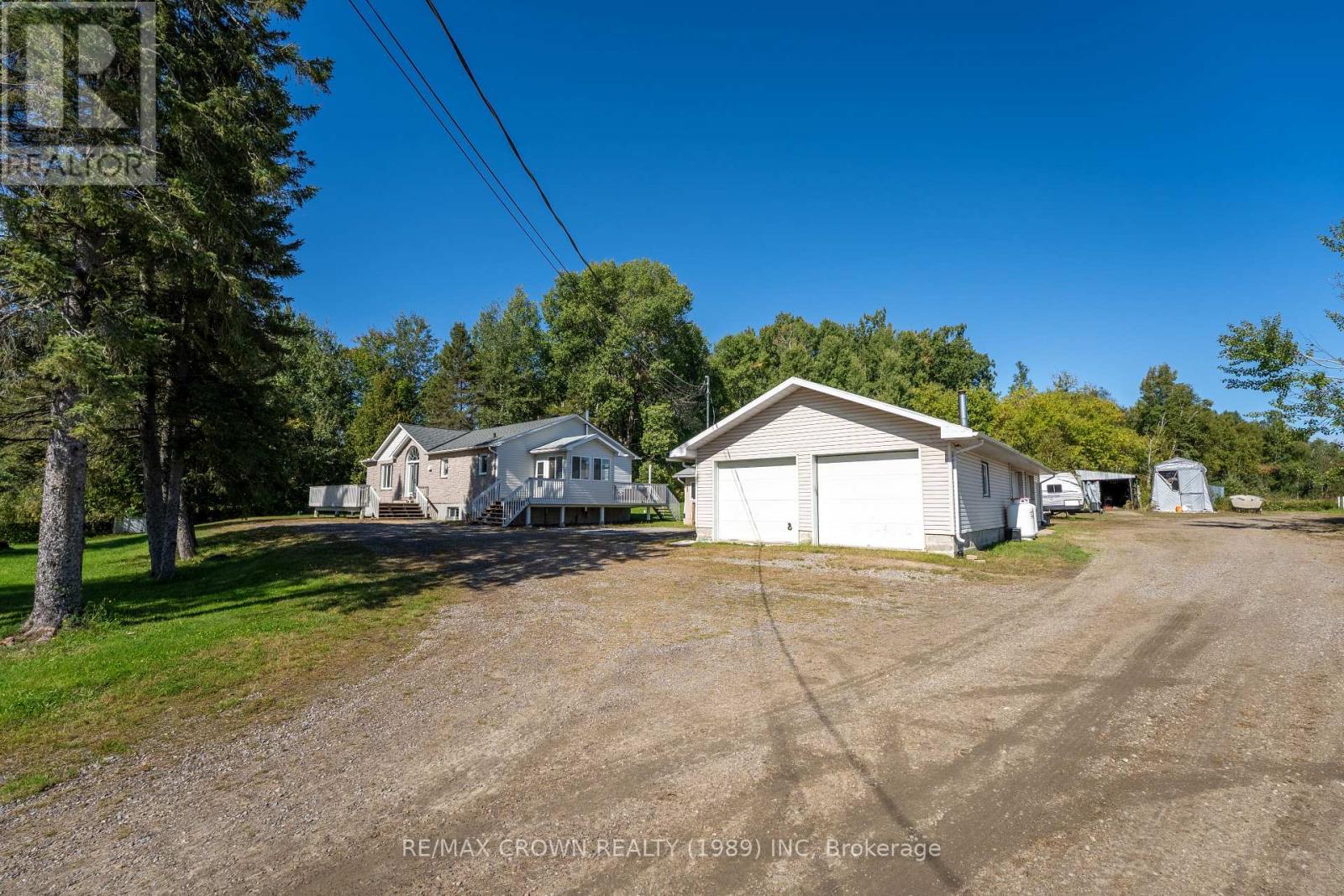 870 Highway 17 E Property Photo 1