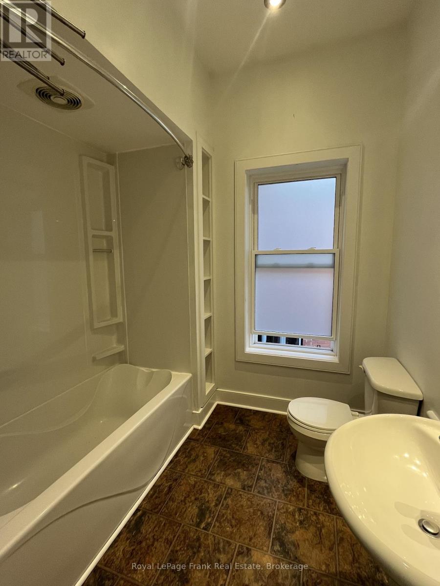 210 Mcdonnel Street Property Photo 12