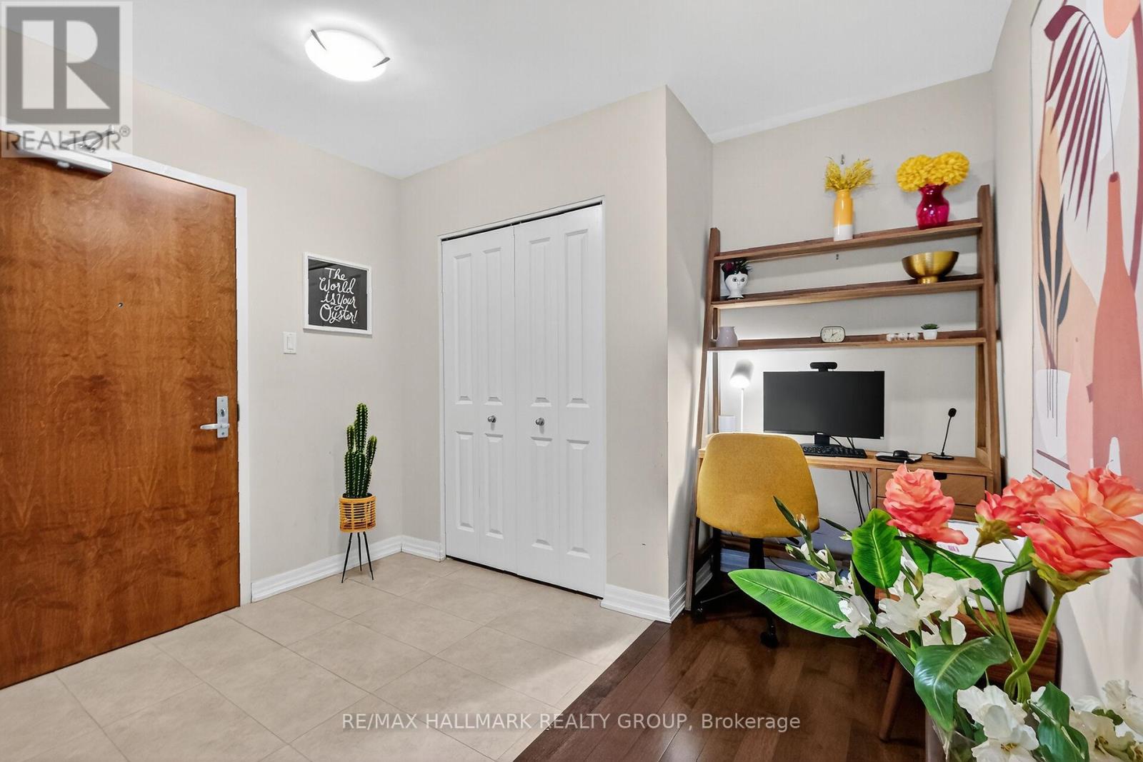 206 - 242 Rideau Street Property Photo 8