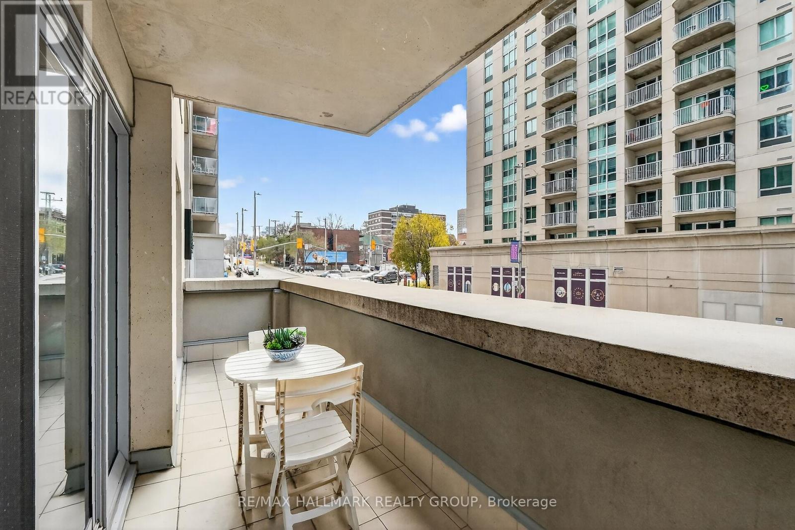 206 - 242 Rideau Street Property Photo 13