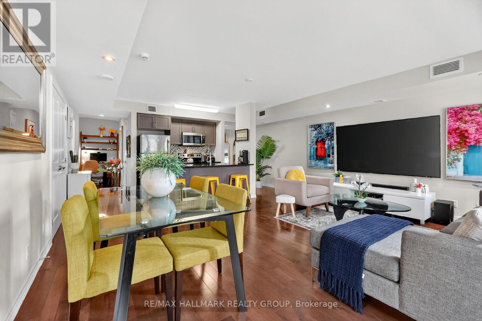 206 - 242 Rideau Street Property Photo 14