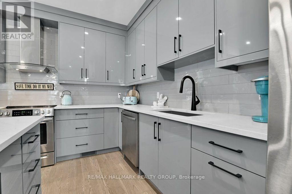 581 Queen Mary Street Property Photo 6