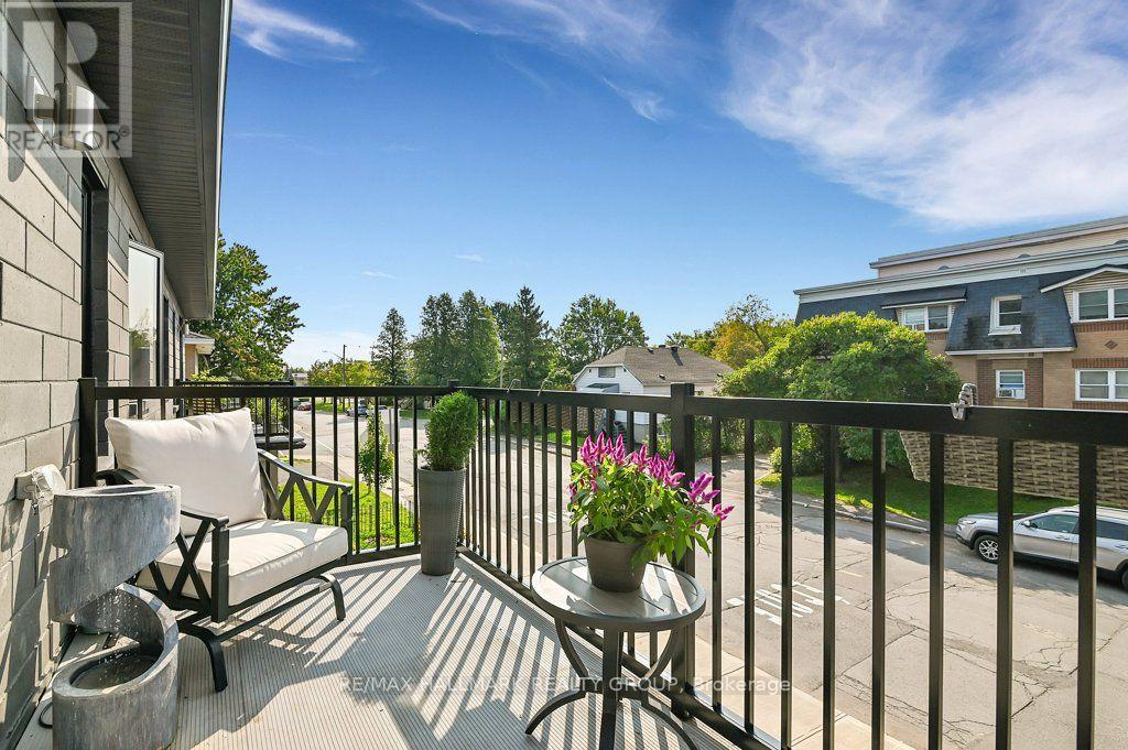 581 Queen Mary Street Property Photo 18