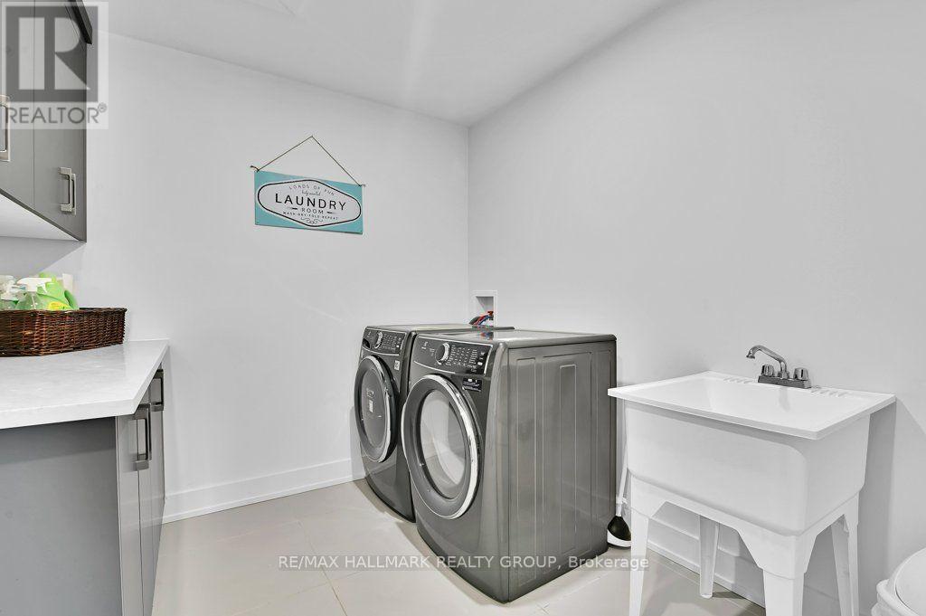 581 Queen Mary Street Property Photo 21