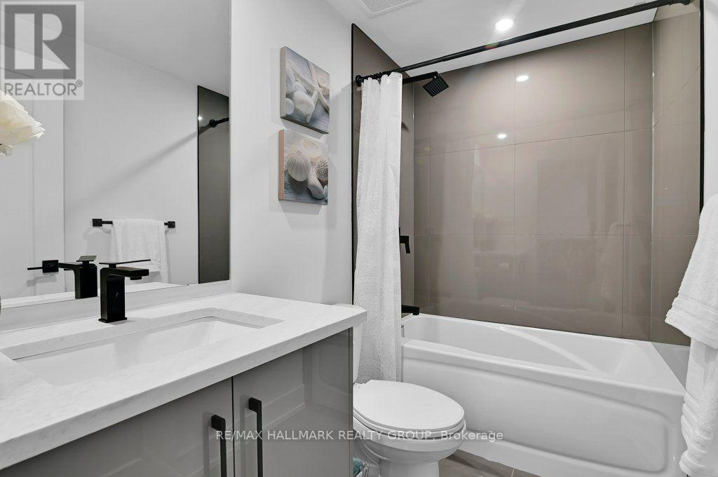 581 Queen Mary Street Property Photo 30
