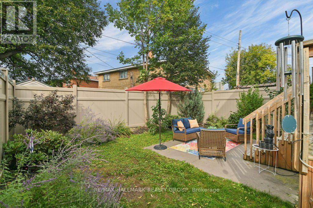 581 Queen Mary Street Property Photo 34