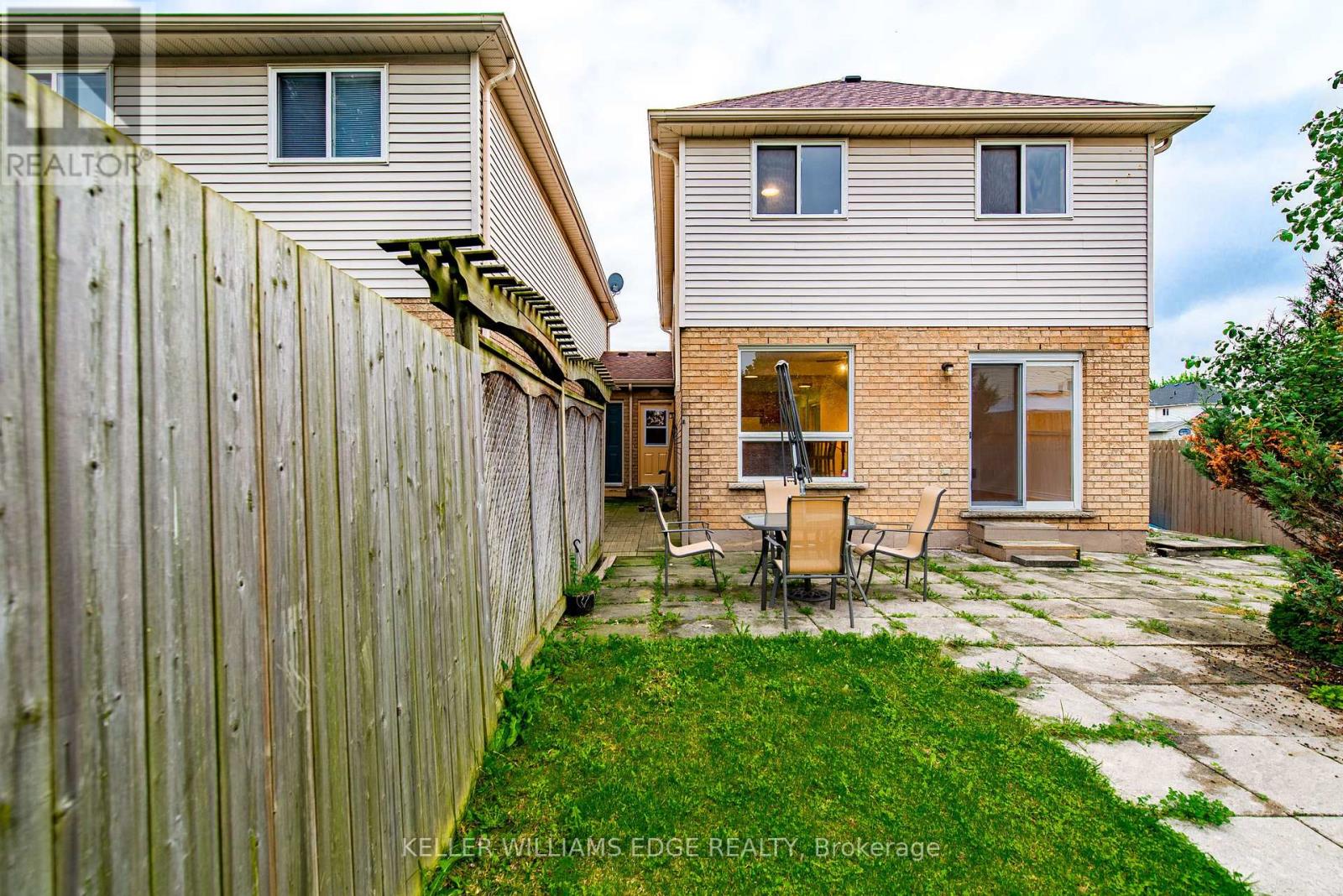 Room E - 119 Summers Drive Property Photo 3