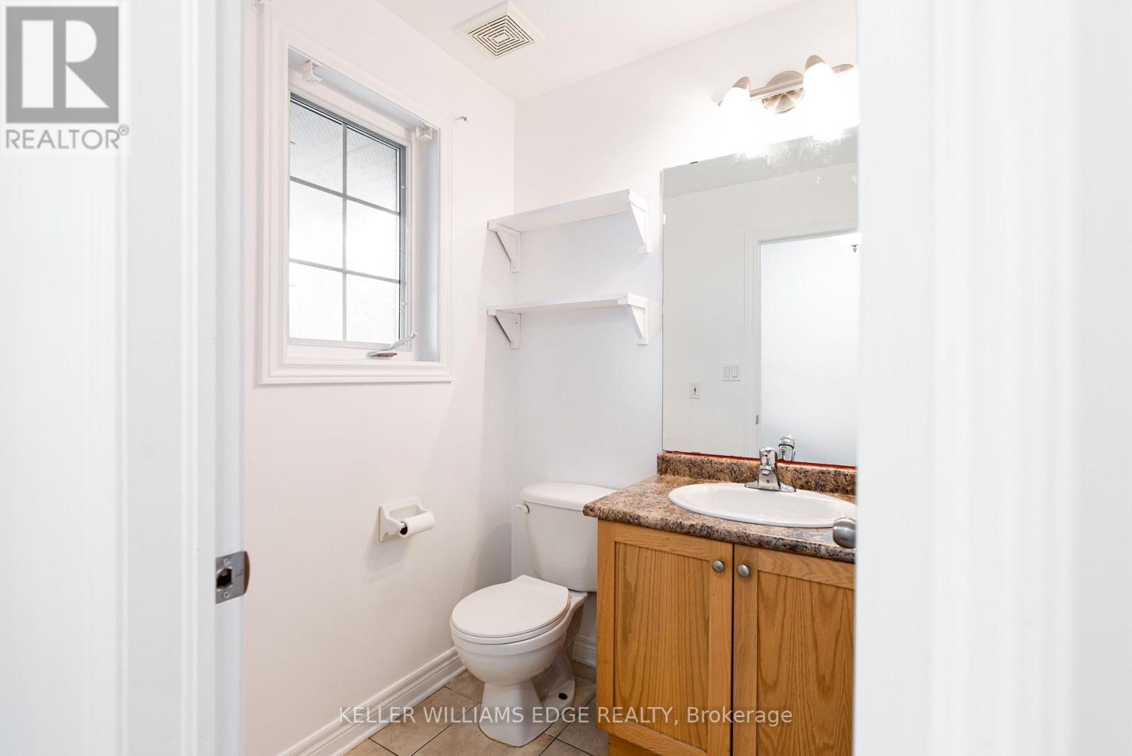 Room E - 119 Summers Drive Property Photo 5
