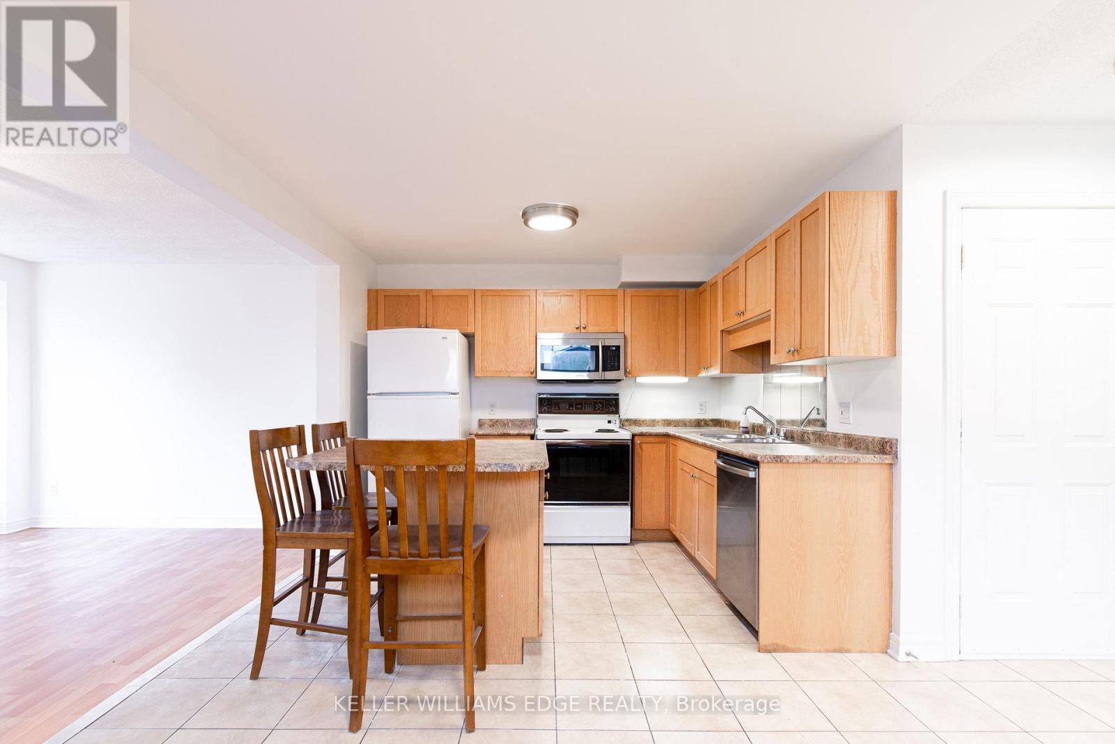 Room E - 119 Summers Drive Property Photo 11
