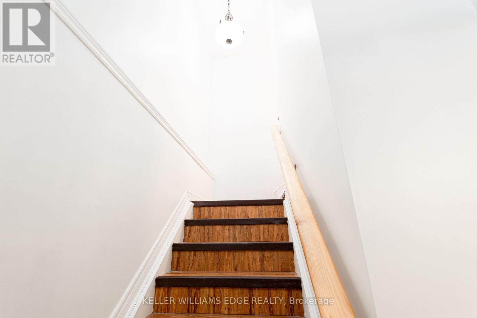 Room E - 119 Summers Drive Property Photo 16