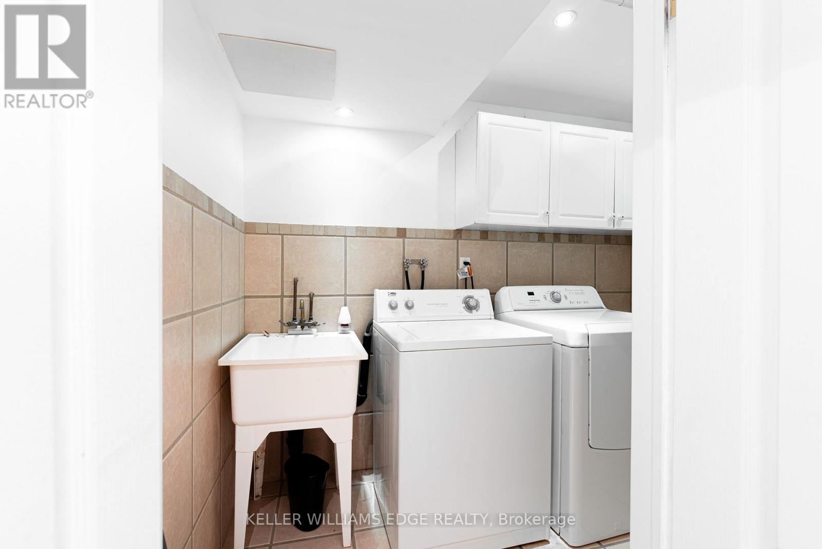 Room E - 119 Summers Drive Property Photo 19