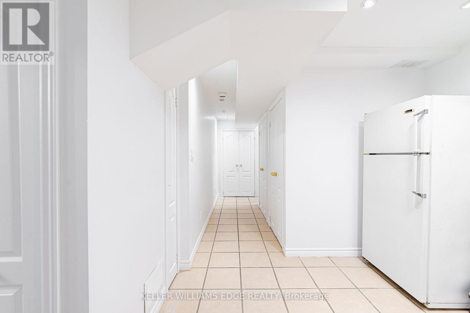 Room E - 119 Summers Drive Property Photo 21
