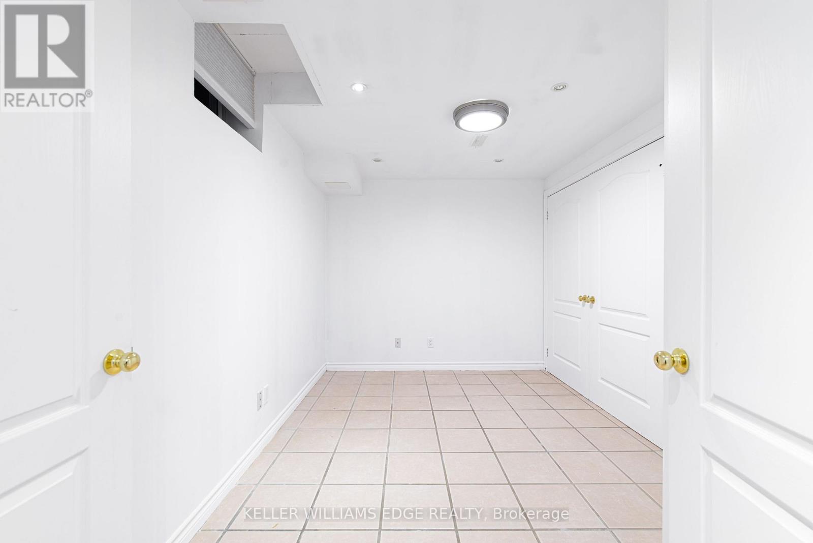 Room E - 119 Summers Drive Property Photo 25