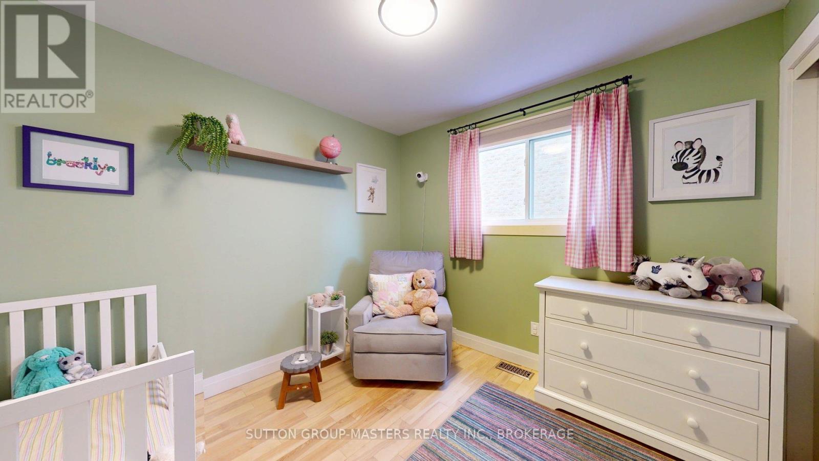1196 Gladstone Way Property Photo 21