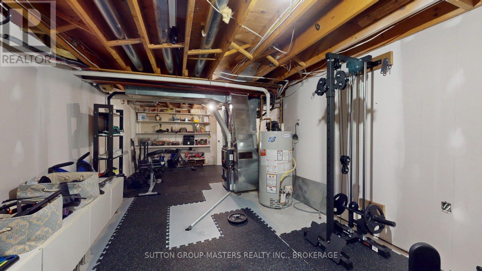 1196 Gladstone Way Property Photo 38