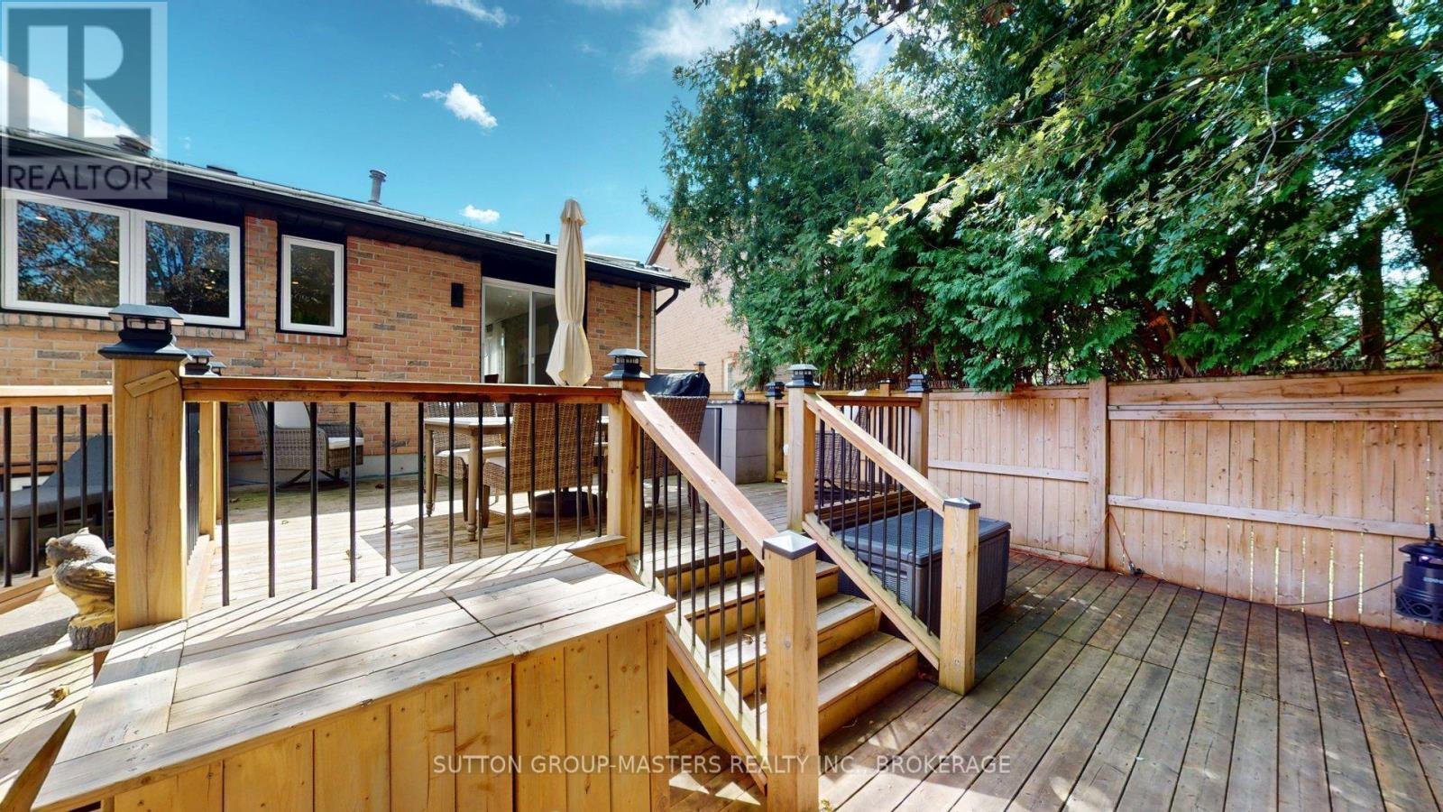 1196 Gladstone Way Property Photo 45