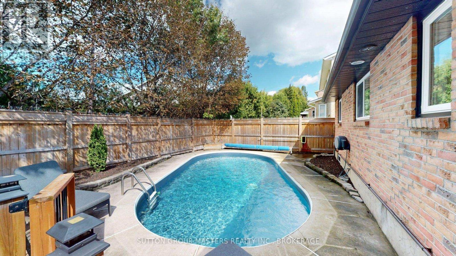 1196 Gladstone Way Property Photo 48