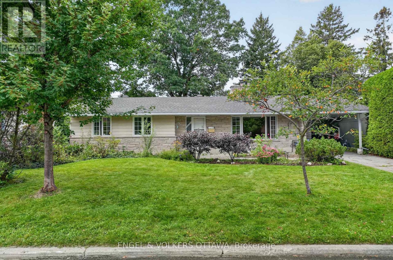 2642 MARBLE CRESCENT Property Photo 1
