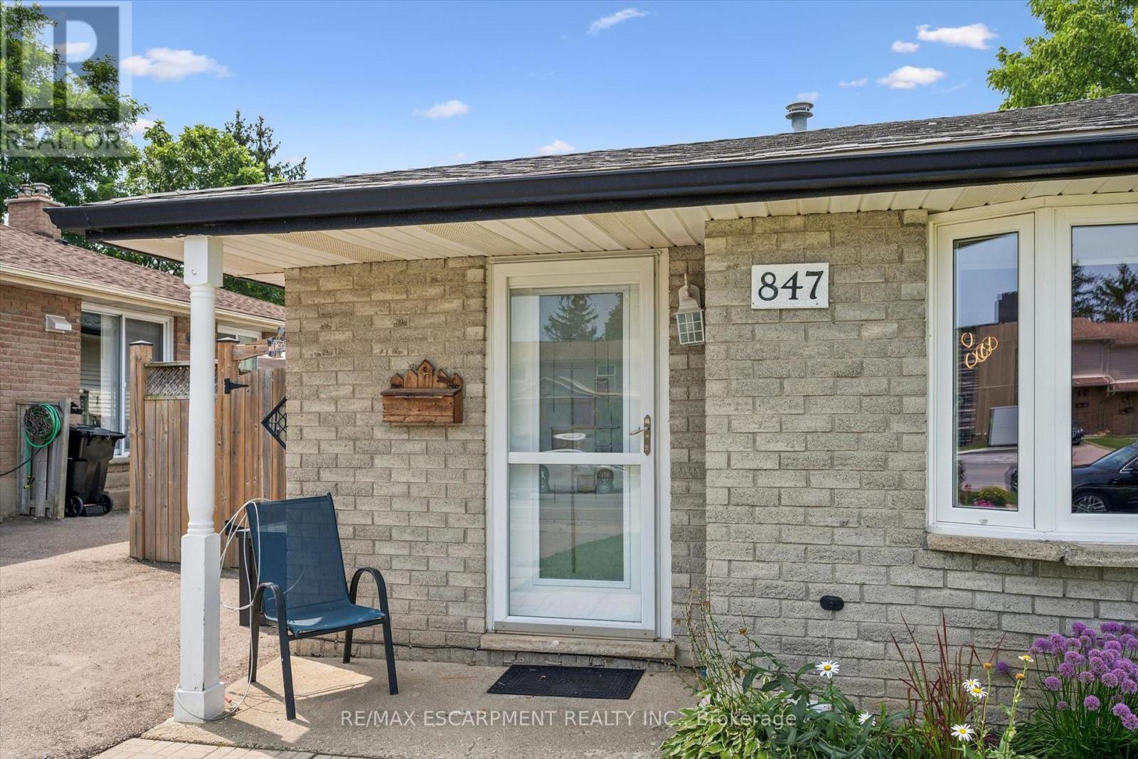 847 Doon Village Road Property Photo 4