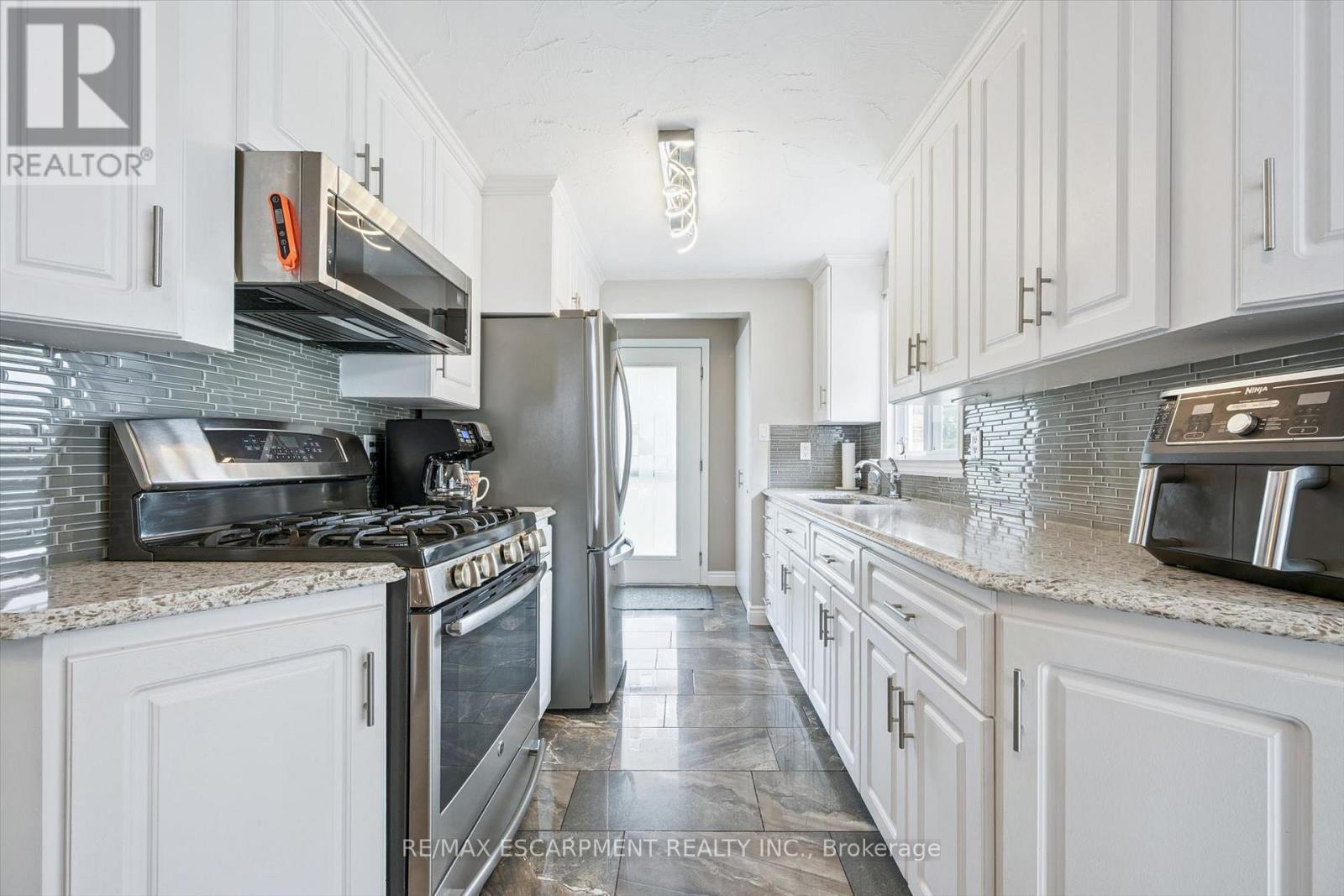 847 Doon Village Road Property Photo 7