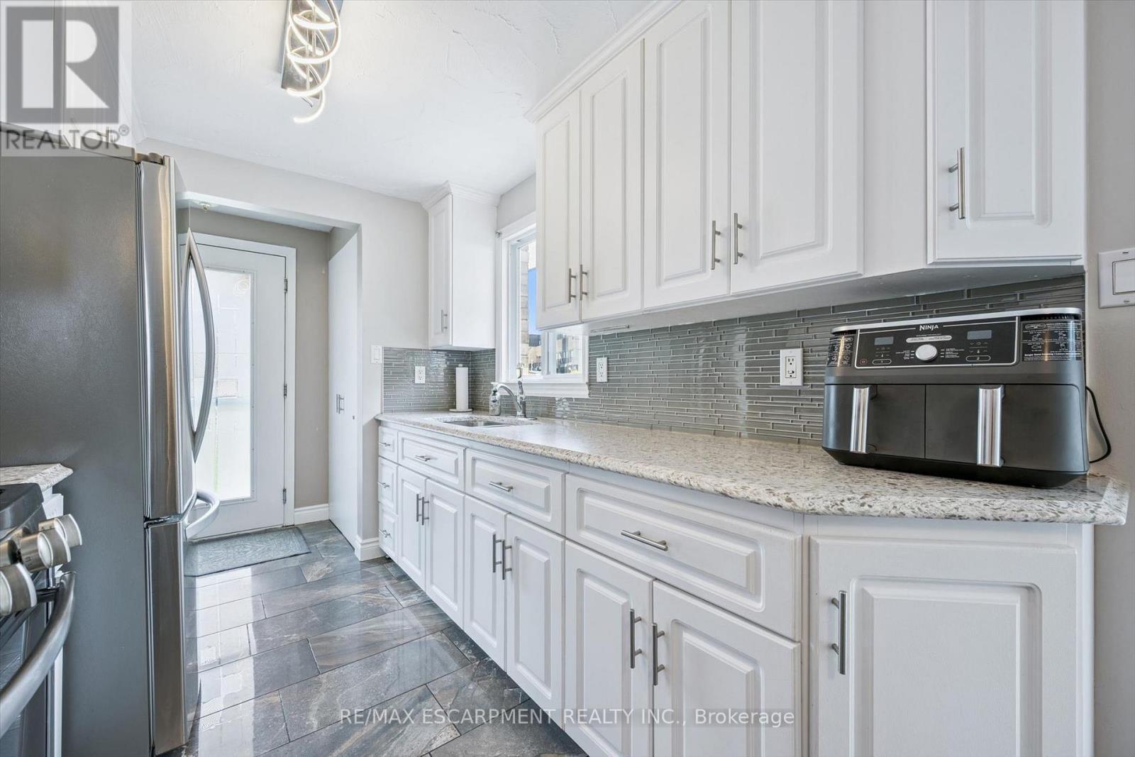 847 Doon Village Road Property Photo 8