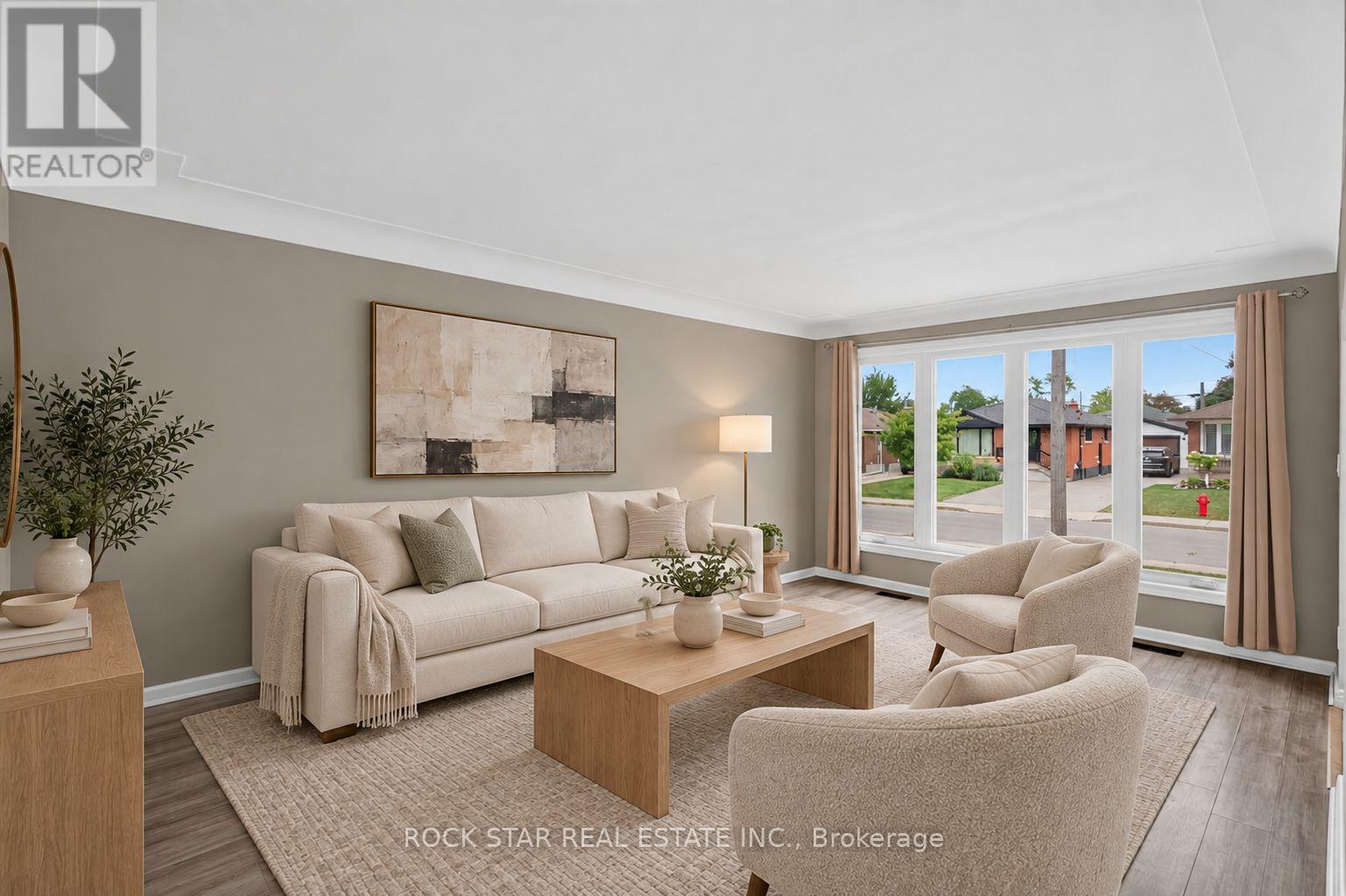 40 Clarendon Avenue Property Photo 6
