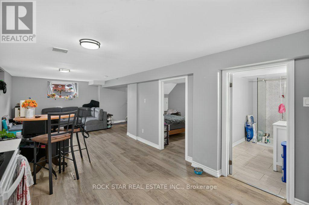 40 Clarendon Avenue Property Photo 32