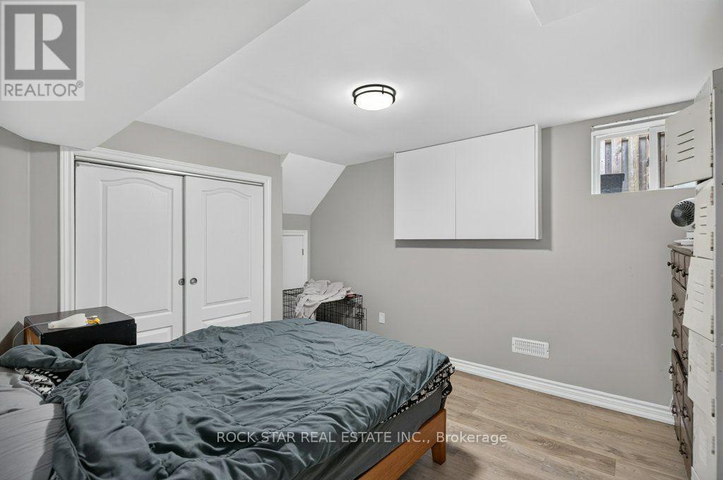 40 Clarendon Avenue Property Photo 33