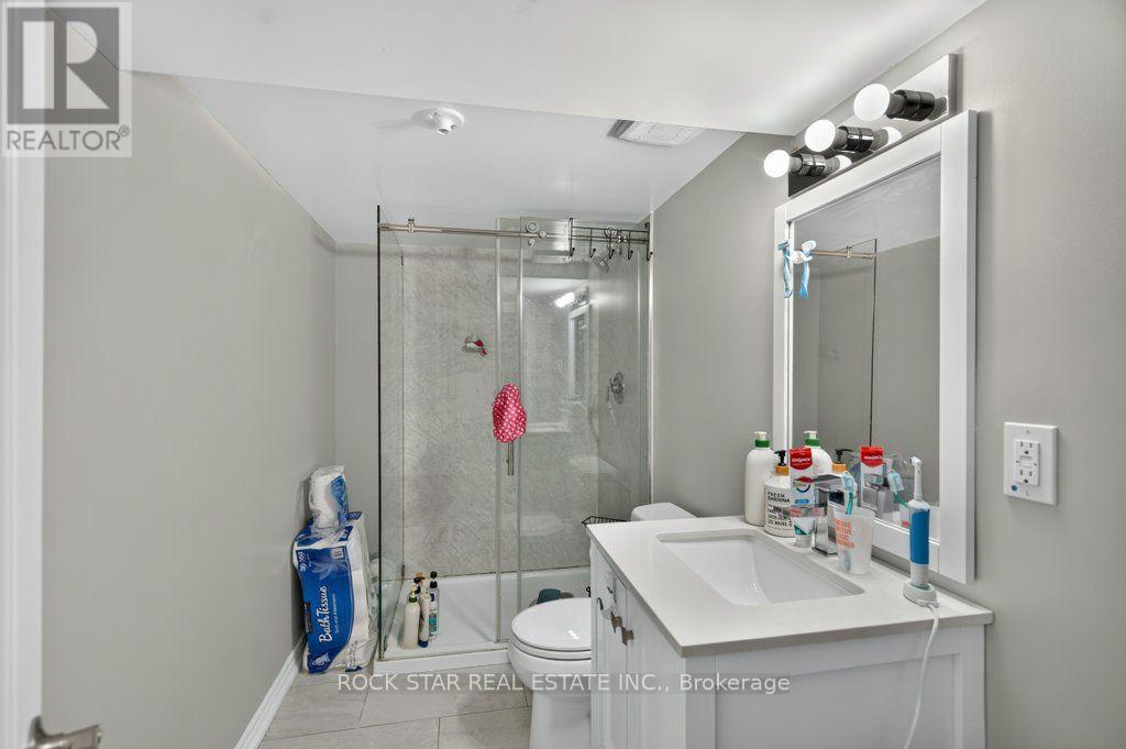 40 Clarendon Avenue Property Photo 37