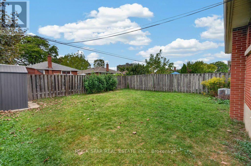 40 Clarendon Avenue Property Photo 38