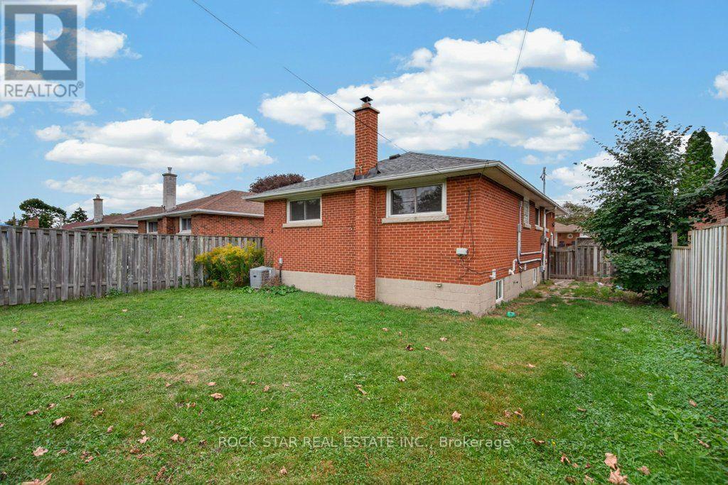 40 Clarendon Avenue Property Photo 39