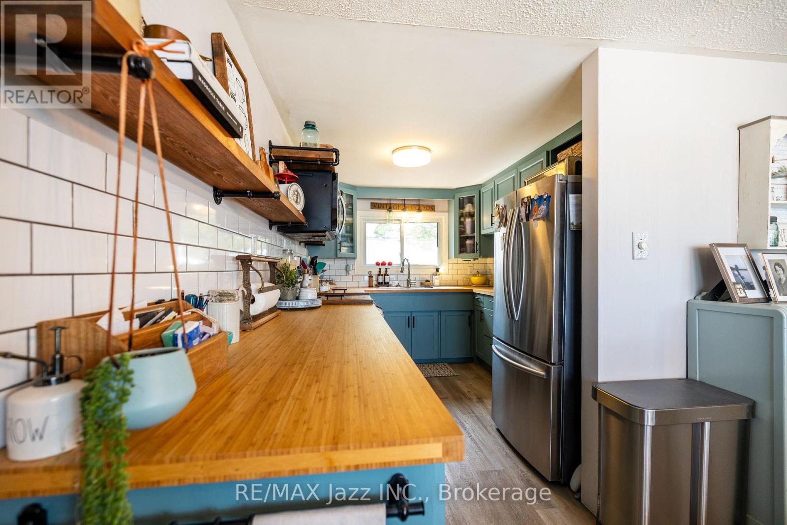 70 Marine Drive Property Photo 16
