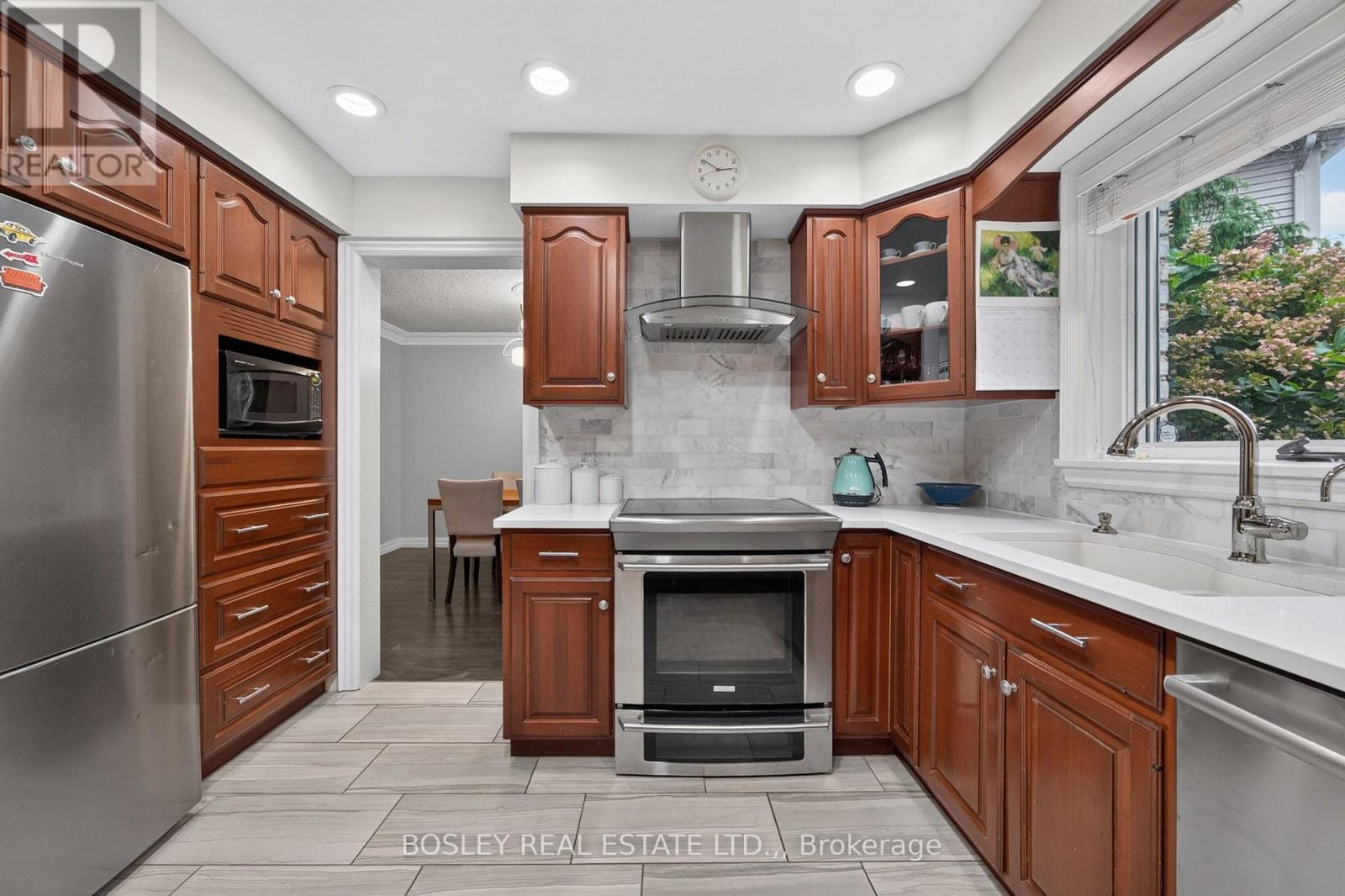 28 Arbour Glen Drive Property Photo 13