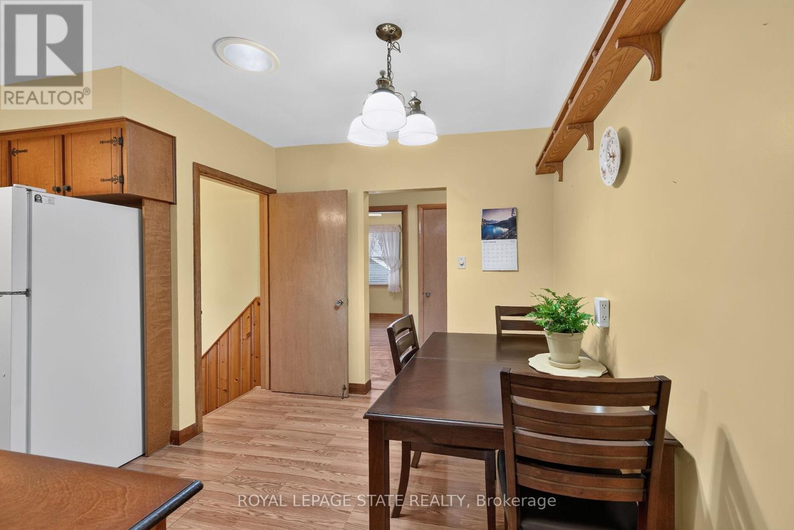 390 East 37th Street Property Photo 17