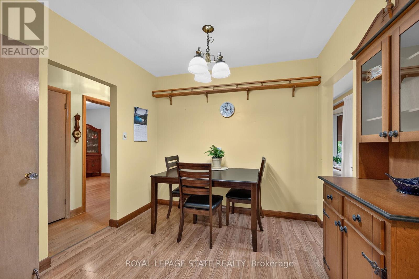 390 East 37th Street Property Photo 18