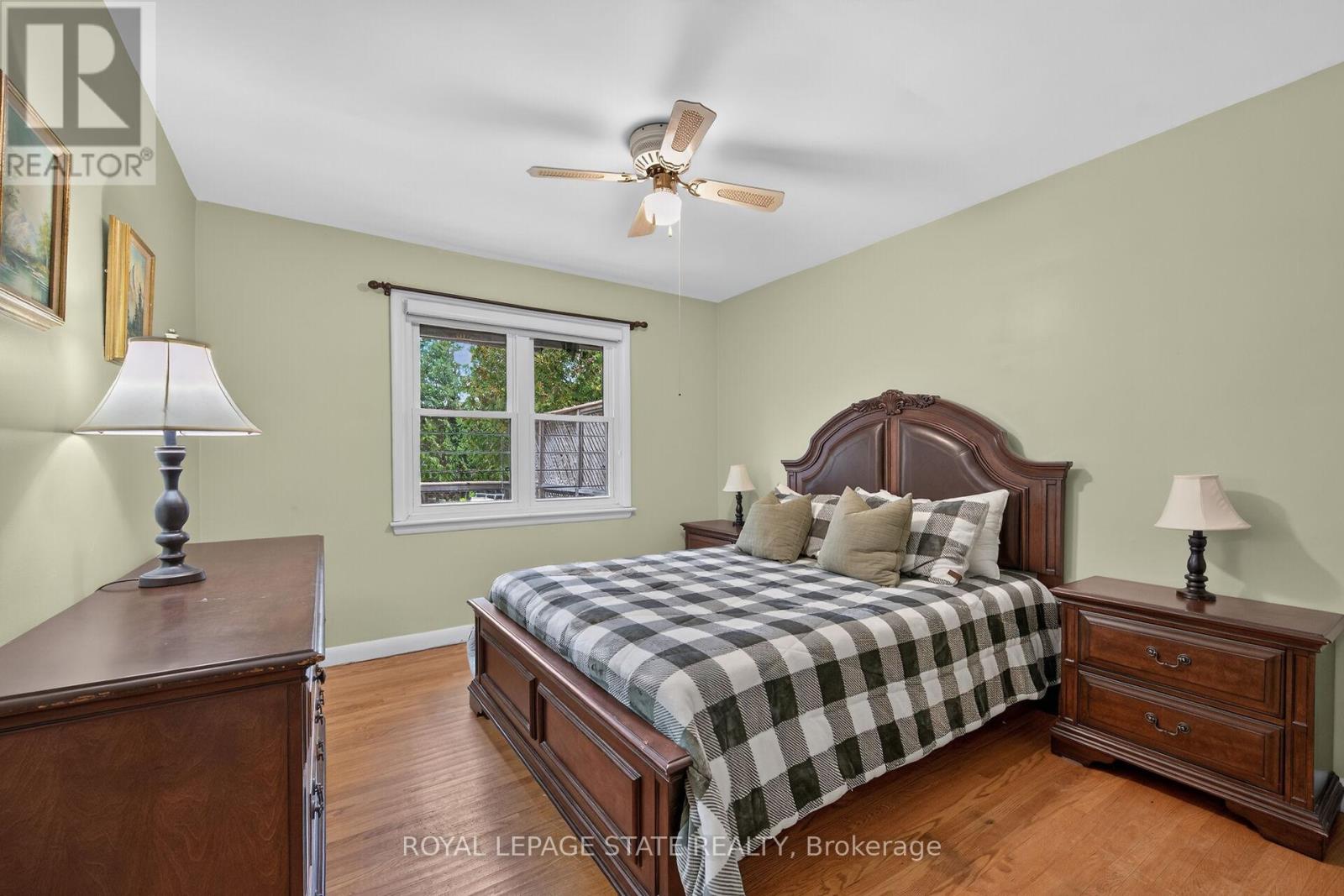 390 East 37th Street Property Photo 25