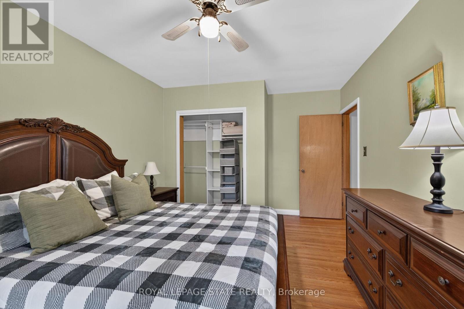 390 East 37th Street Property Photo 26