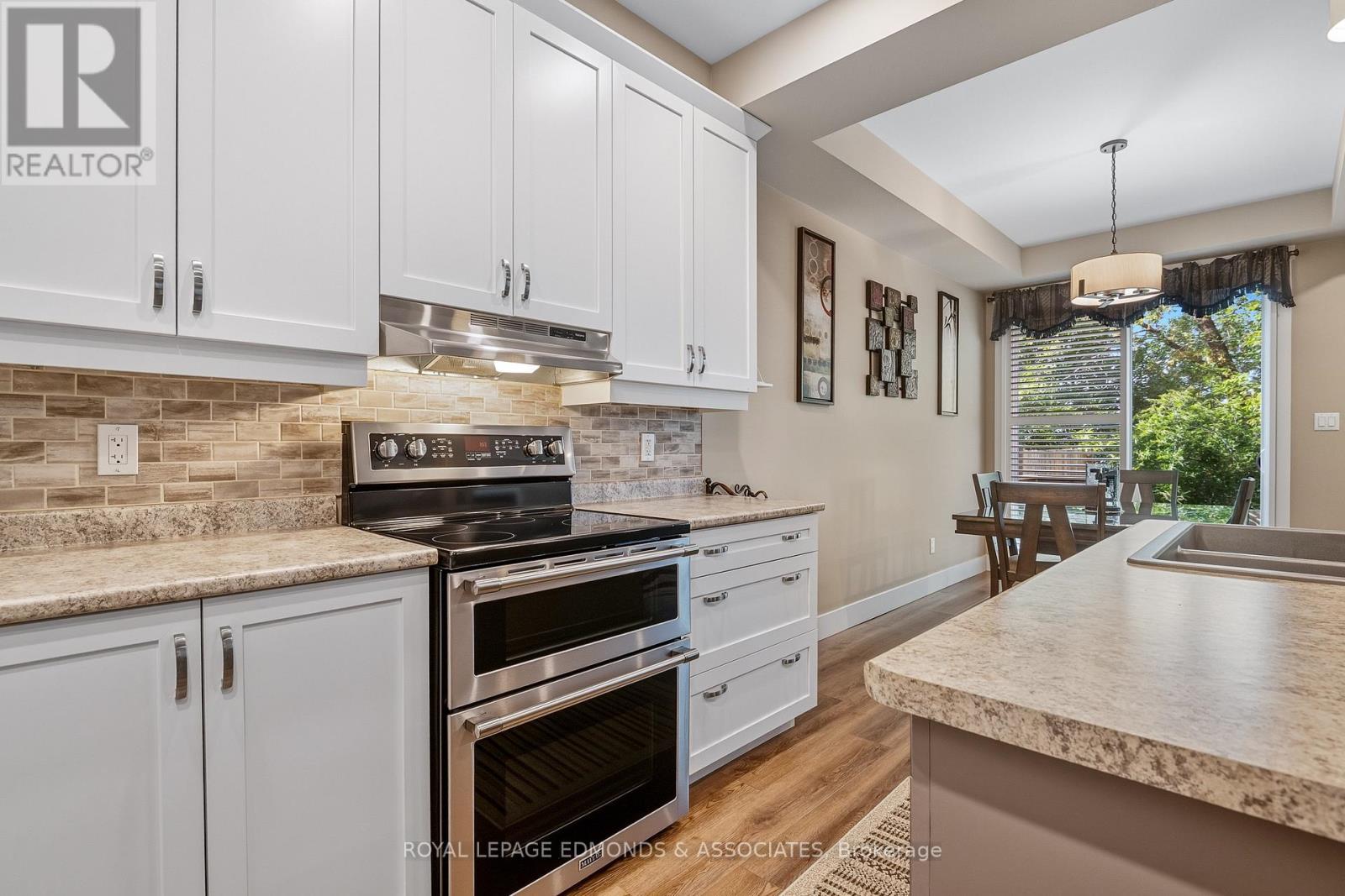 359 Nelson Street Property Photo 12