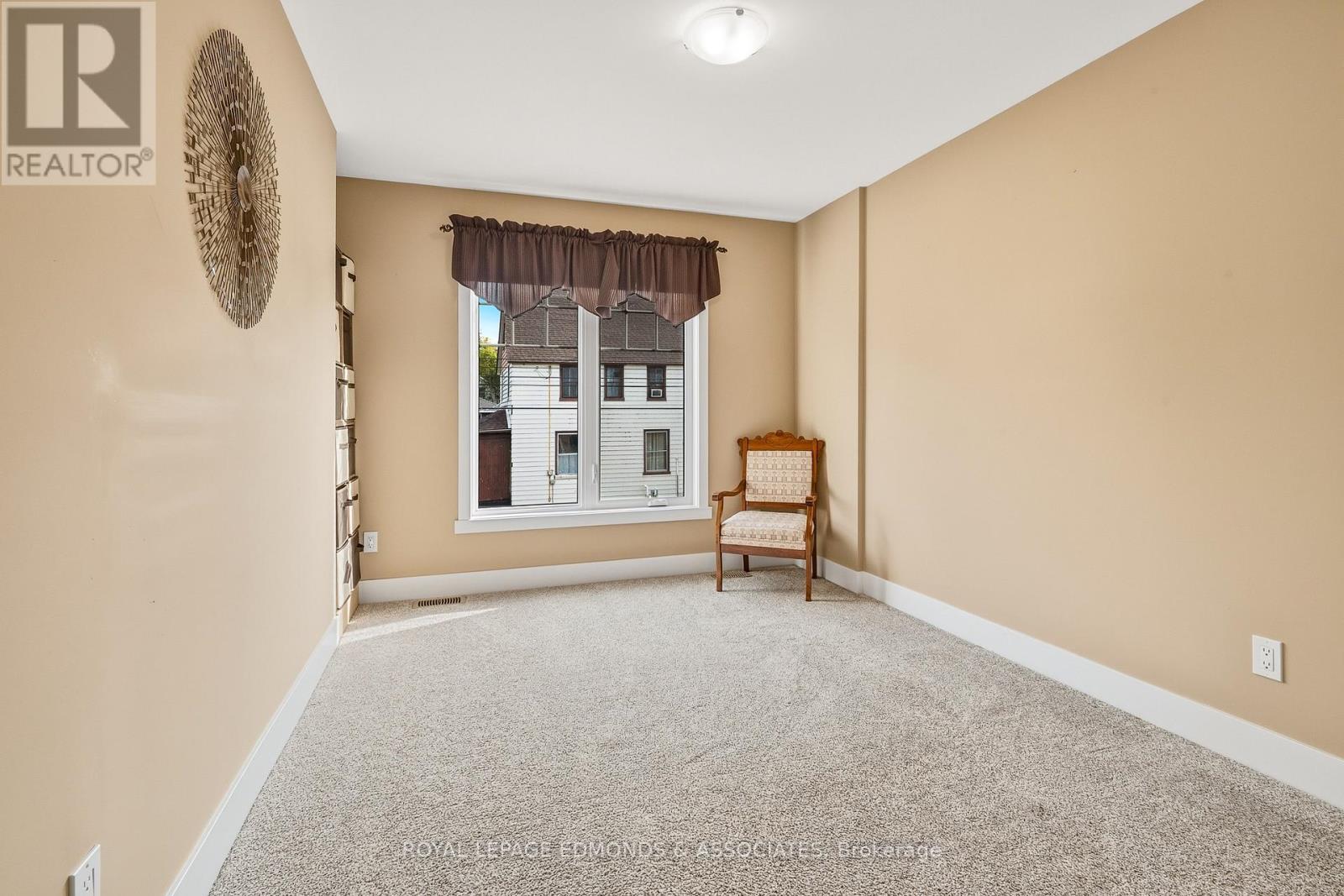 359 Nelson Street Property Photo 23