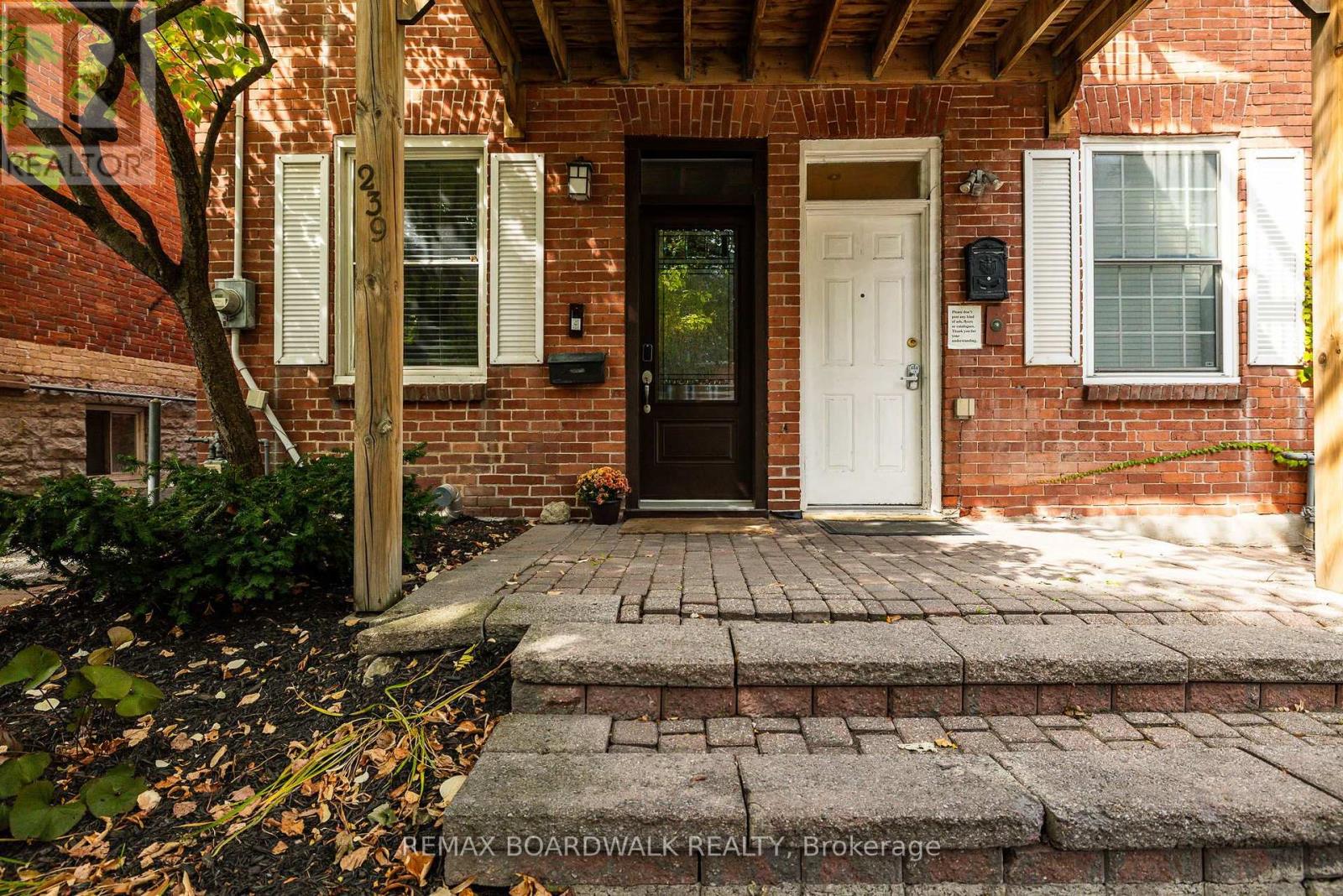 239 Wilbrod Street Property Photo 2