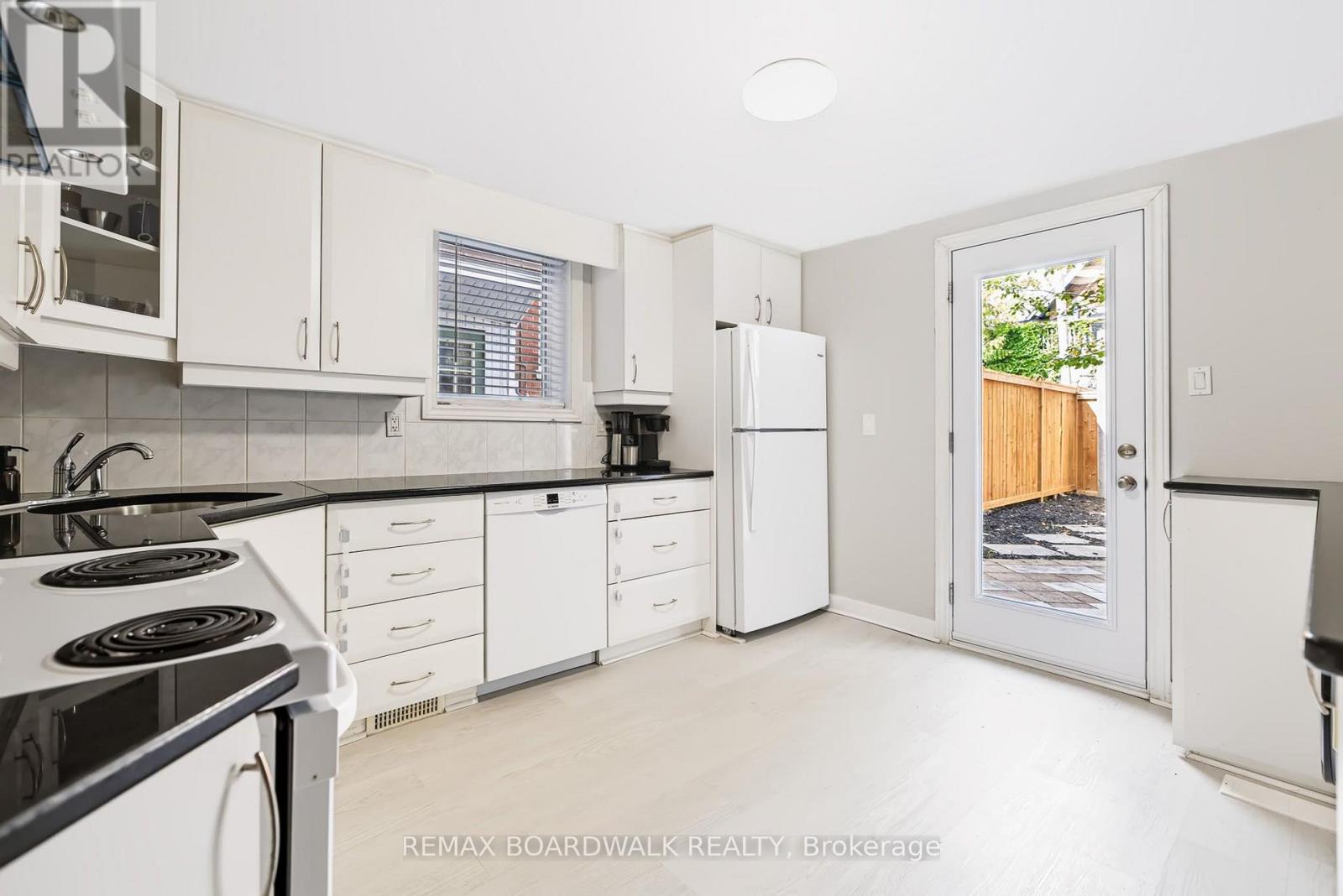 239 Wilbrod Street Property Photo 10