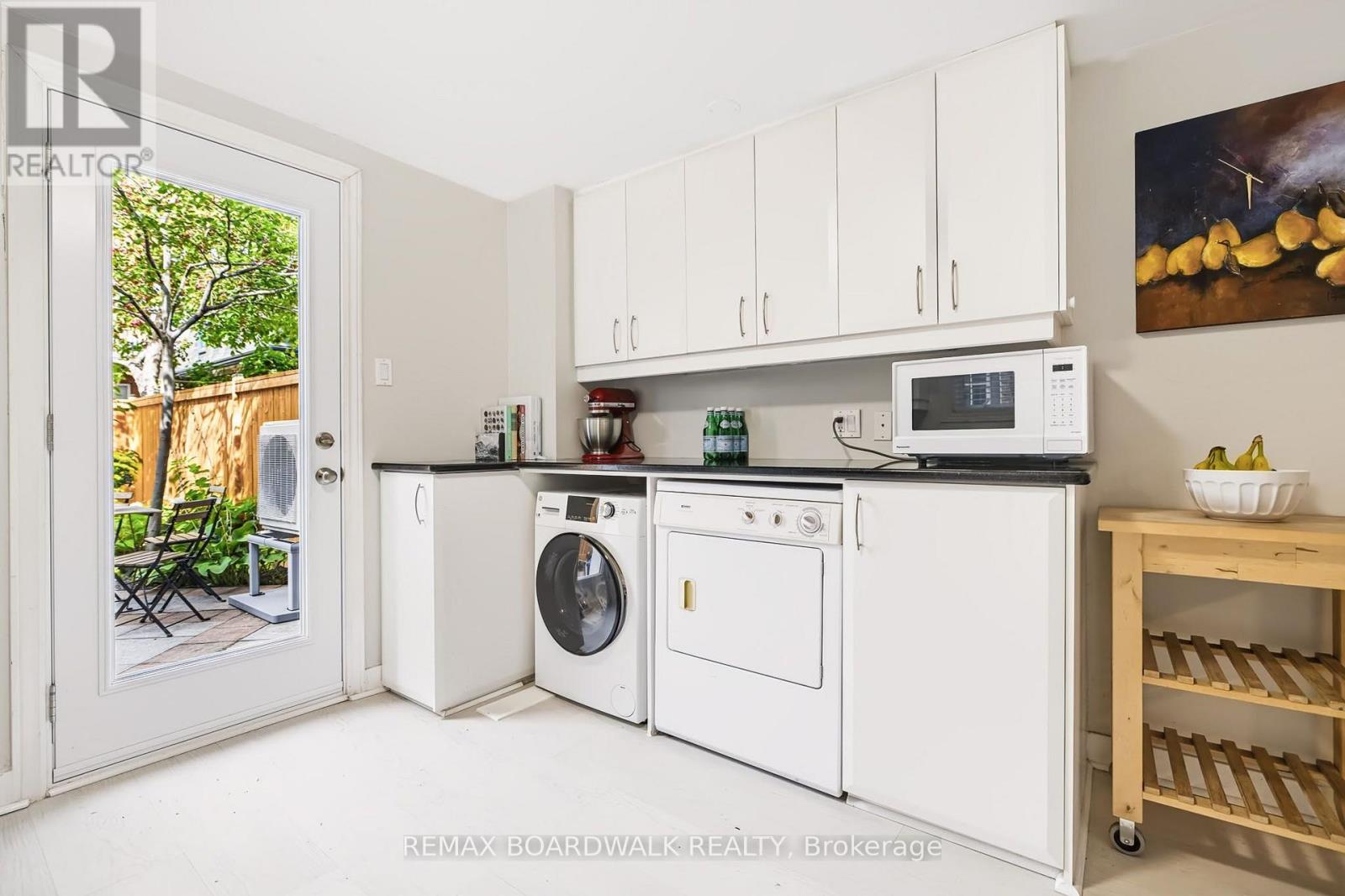 239 Wilbrod Street Property Photo 13