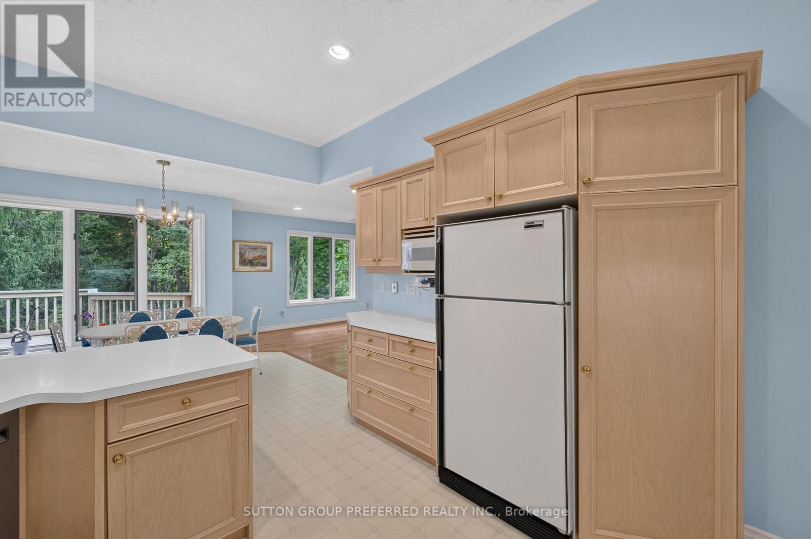 179 Carriage Hill Drive N Property Photo 16