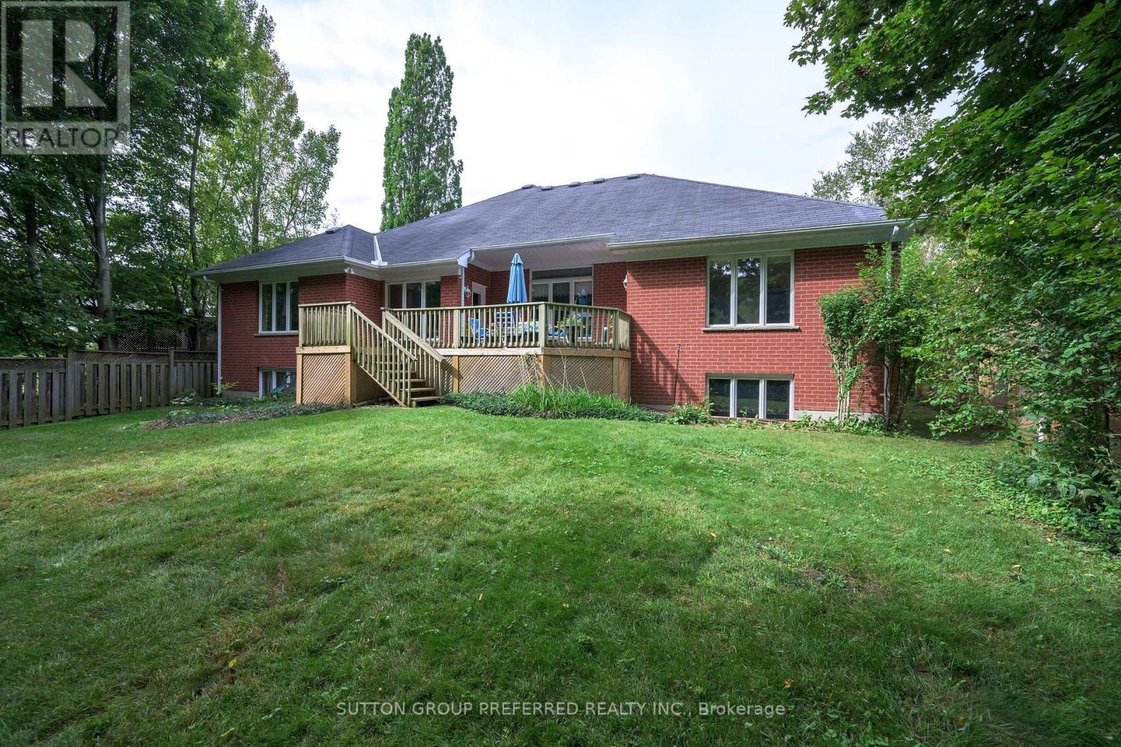 179 Carriage Hill Drive N Property Photo 40