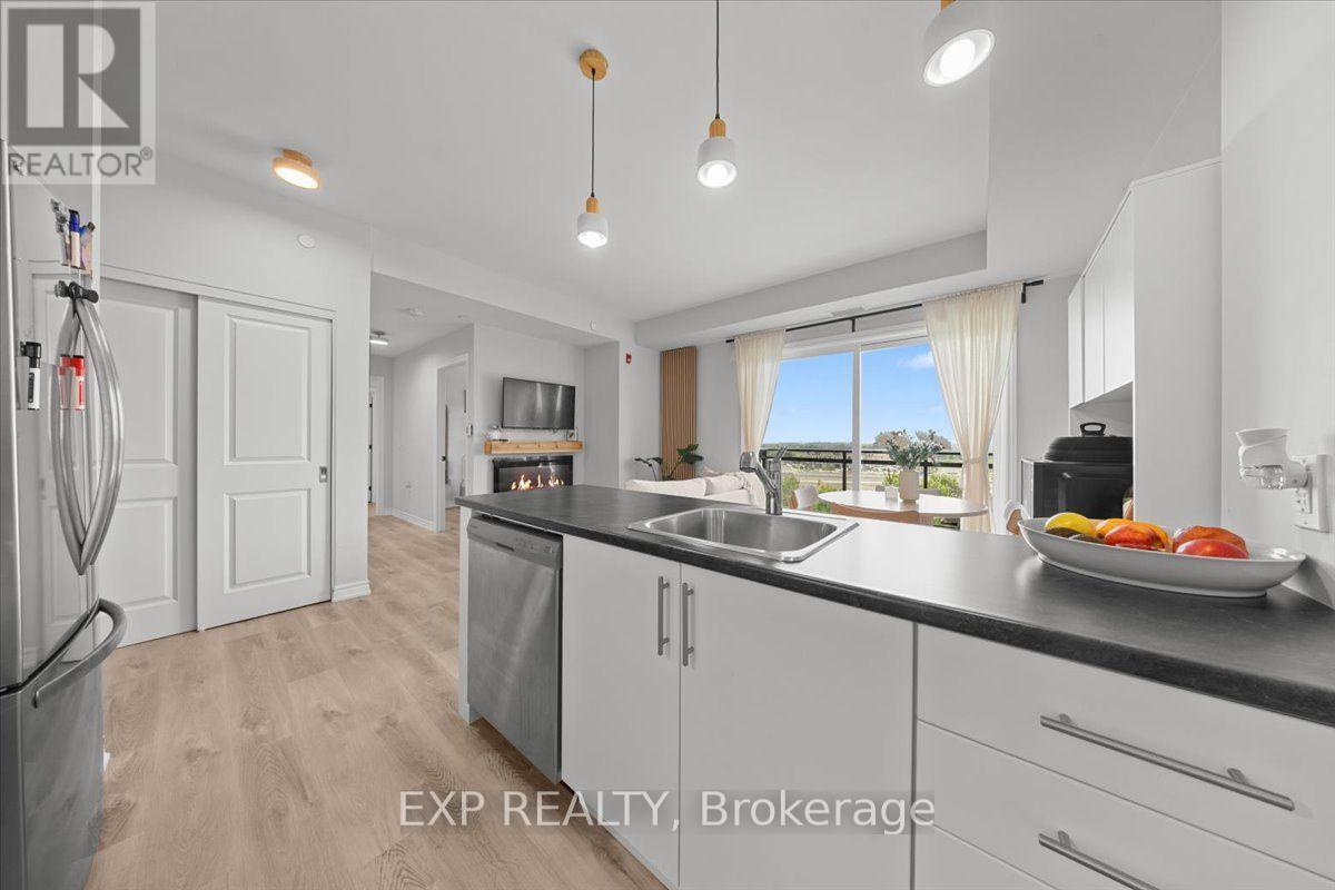 613 - 397 Codd's Road Property Photo 12