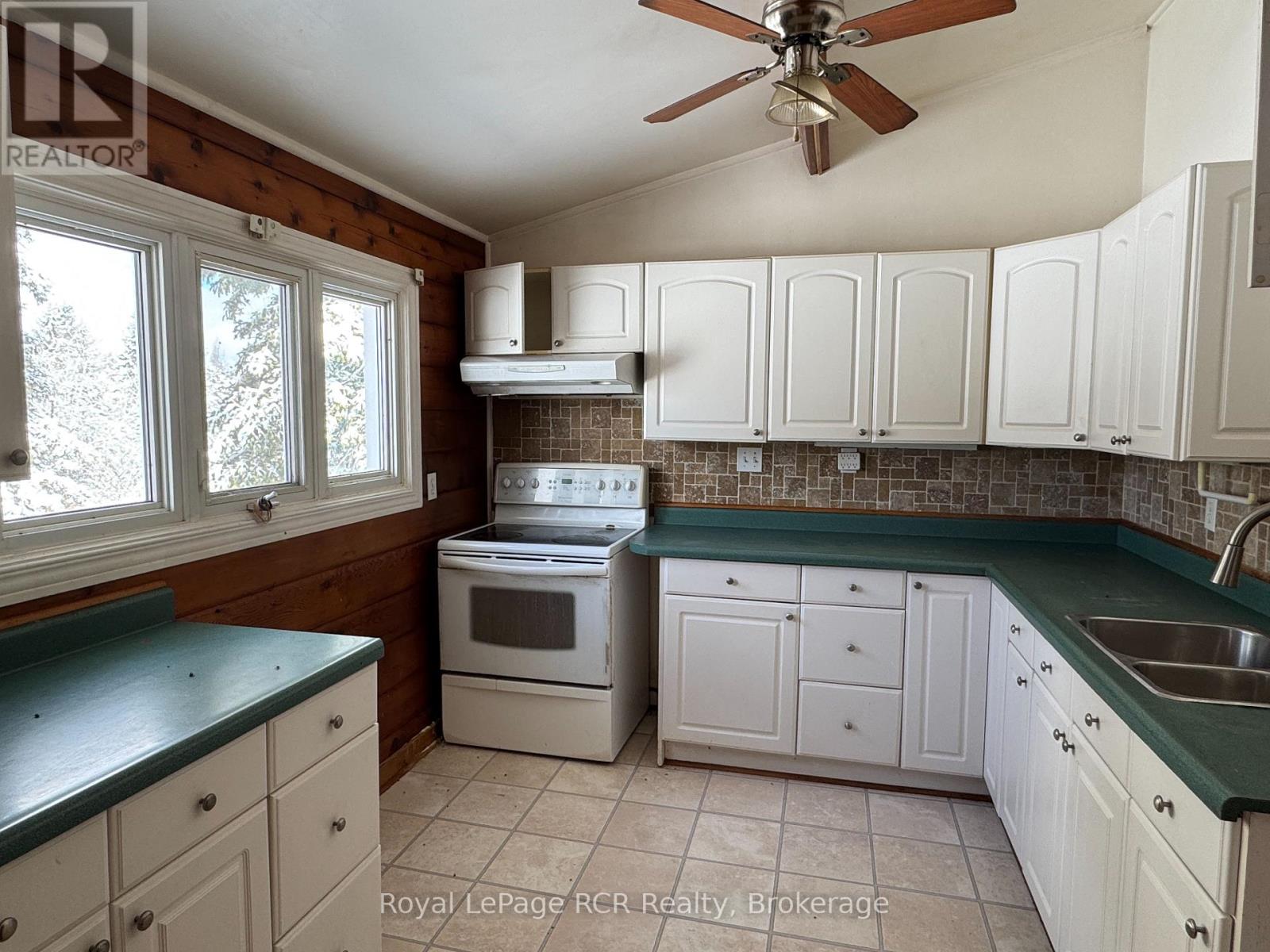 600457 50 Side Road Property Photo 6