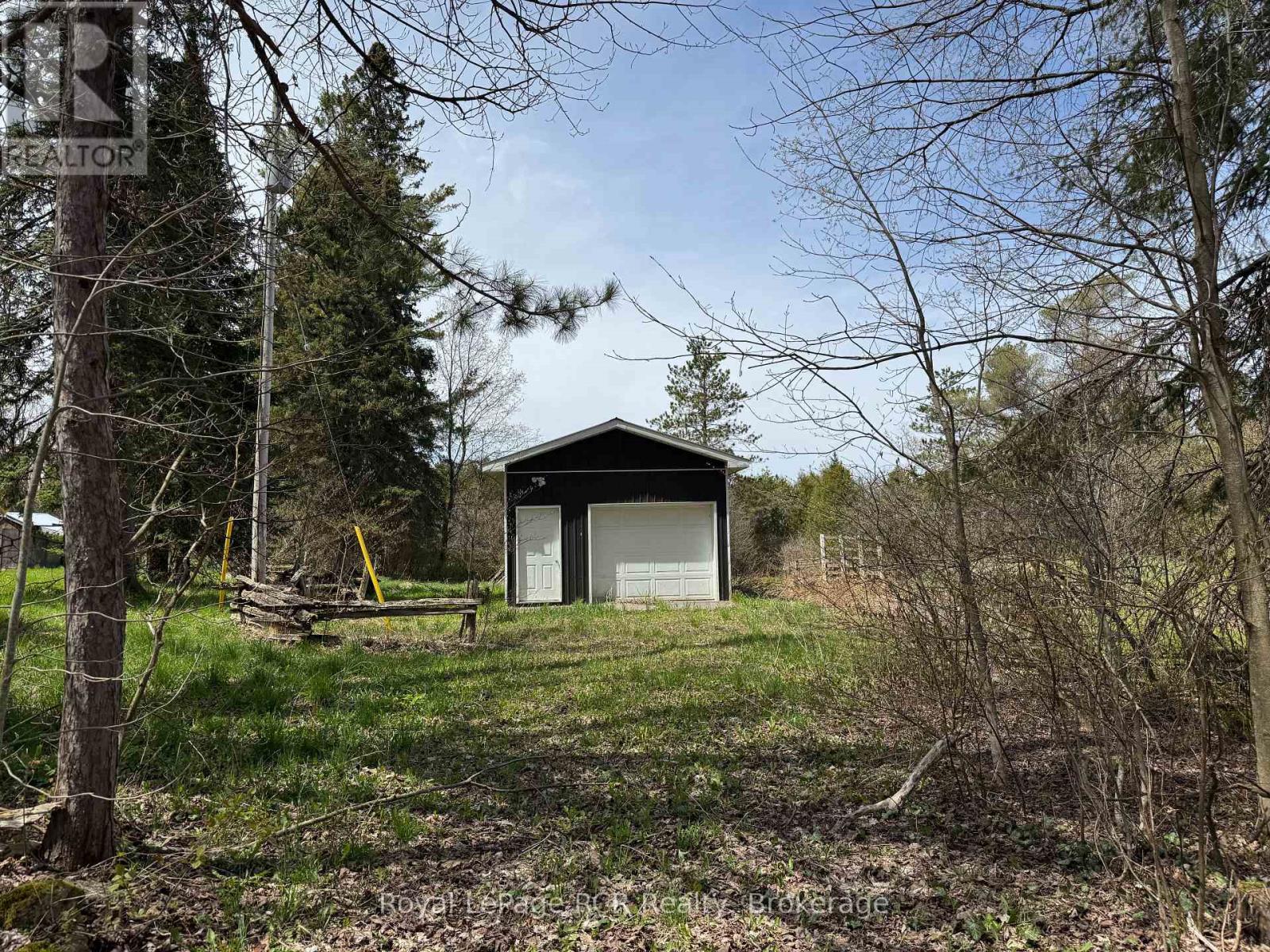 600457 50 Side Road Property Photo 8