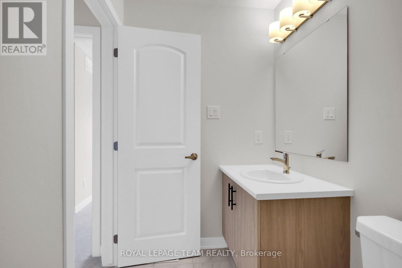 734 Haflinger Row Property Photo 25
