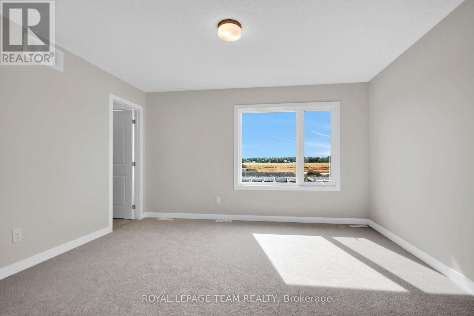 734 Haflinger Row Property Photo 29
